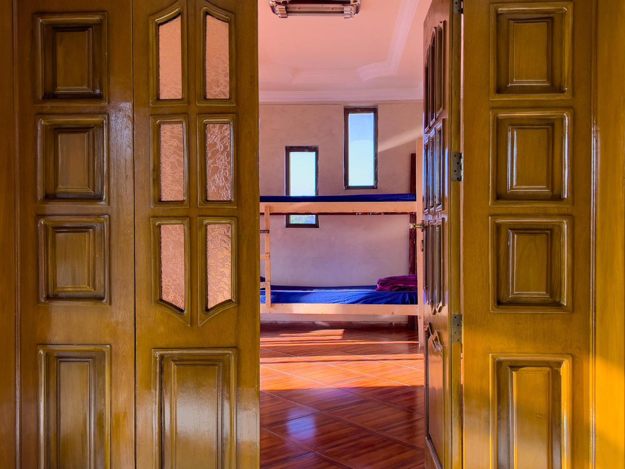 Mad Vervet Backpackers Hostel Аддис-Абеба Екстер'єр фото